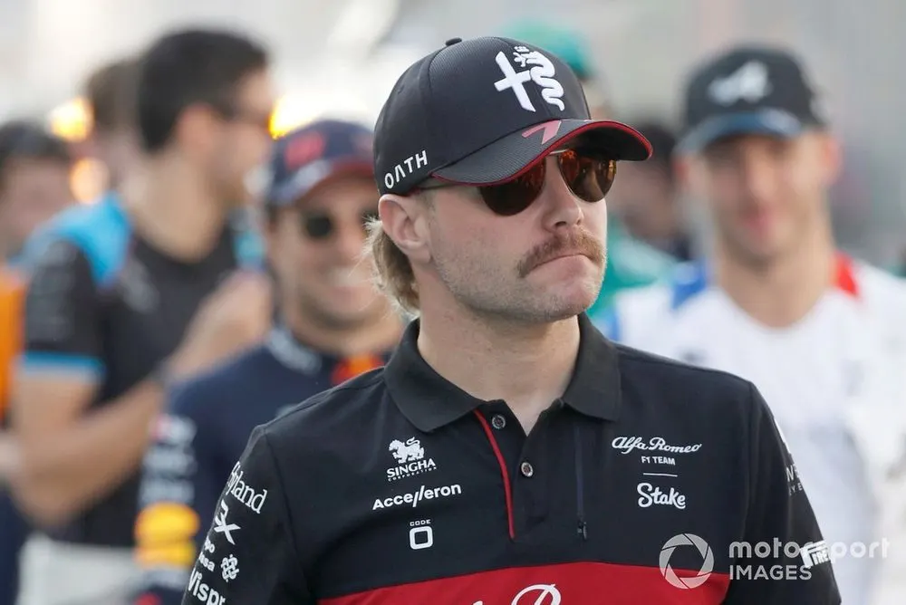 F1 Driver Bottas Raises $150,000 with Bettas's Nude Calendar